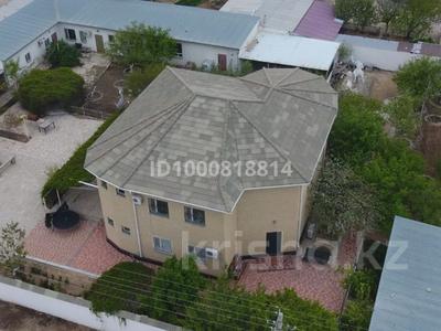 Отдельный дом · 7 комнат · 350 м² · 20 сот., Мамыр ш/а Жаманқара Иса 33/35 за 90 млн ₸ в Жанаозен