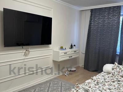 1-комнатная квартира · 35 м² · 1/5 этаж, мкр Коктем-1 20 за 300 000 〒 в Алматы, Бостандыкский р-н