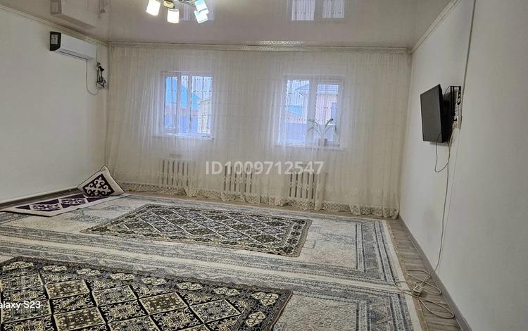 Отдельный дом · 2 комнаты · 116 м² · 8 сот., мкр Жулдыз-3, 5 27 — Возле садика за 18 млн ₸ в Атырау — фото 5