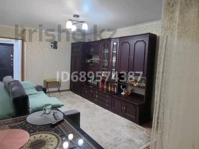 2-бөлмелі пәтер, 60 м², 5/7 қабат, 4-й мкр 57 — Возле ТЦ Шум, бағасы: 15 млн 〒 в Актау, 4-й мкр