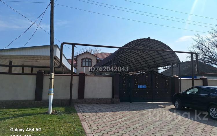 Отдельный дом · 7 комнат · 250 м² · 27 сот., Маншук Маметова 148 — Старый замок за 110 млн ₸ в Мерке — фото 31