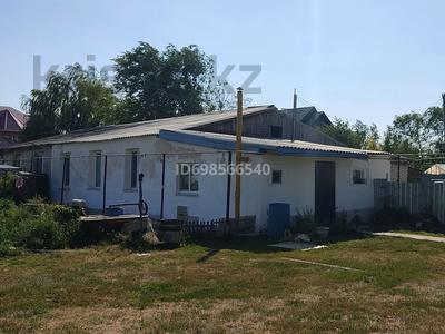 Часть дома · 2 комнаты · 53 м² · 10 сот., мкр. Зачаганск пгт, Арыстаналиева 41/2 за 15.5 млн ₸ в Уральске