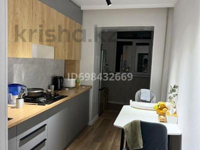 Продажа квартир в Алматинской обл.: 3-комнатная квартира · 70 м² · 2/5 этаж, 3 Мкр 42 дом за 37 млн 〒 3-комнатная квартира · 70 м² · 2/5 этаж, 3 Мкр 42 дом за 37 млн 〒 в Конаеве (Капчагай)