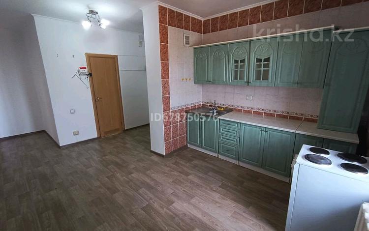 4-комнатная квартира, 87 м², 6/12 этаж, Абая 159а — Байзак-батыра