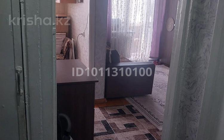 1-комнатная квартира · 32 м² · 5/5 этаж, 1 микрорайон дом 3 за 120 000 ₸ в Семее — фото 2