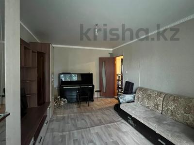 2-комнатная квартира · 48.7 м² · 1/5 этаж, мкр 8, Гришина за 10 млн ₸ в Актобе