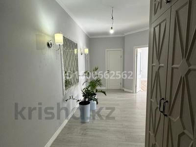 2-комнатная квартира · 90 м² · 3/5 этаж, мкр. Алтын орда, Батыс 2 9/5 за 40 млн ₸ в Актобе