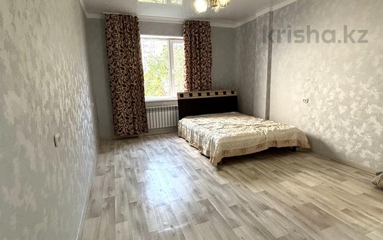 1-бөлмелі пәтер · 46.7 м² · 1/9 қабат, Монкеулы, бағасы: 13 млн ₸ в Уральске — фото 2