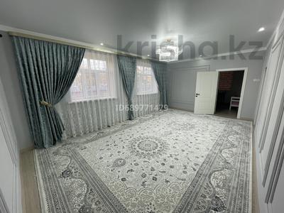 Жеке үй • 7 бөлмелер • 250 м² • 6 сот., Д.Нурпейсова 25 — Мөлдір бұлақ тойхананың маңында, бағасы: 42 млн 〒 в Сарыагаш