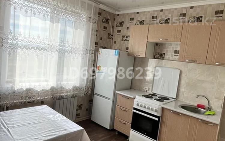 2-комнатная квартира, 68 м², 8/9 этаж помесячно, М Ауезава 167/68 за 150 000 〒 в Экибастузе — фото 2