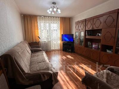 3-комнатная квартира · 58.5 м² · 5/5 этаж, Потанина 70 — Михайловка стекляшка за 14.5 млн 〒 в Караганде, Казыбек би р-н