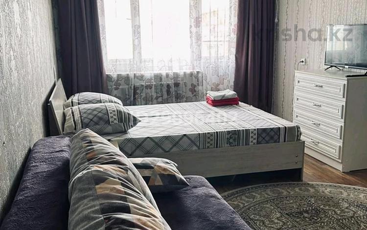 1-комнатная квартира, 34 м², 9/9 этаж посуточно, Назарбаева 38 за 10 000 〒 в Павлодаре — фото 9