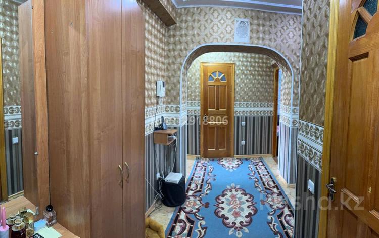 2 бөлме · 90 м² · 3/5 қабат, Богенбай батыра, бағасы: 62 500 ₸ в Алматы, Алмалинский р-н — фото 2