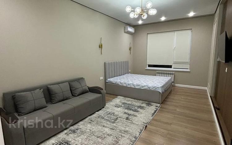 1-комнатная квартира · 50 м² · 6/14 этаж, 189 квартал уч 188/1 за 250 000 ₸ в Шымкенте, Абайский р-н — фото 2