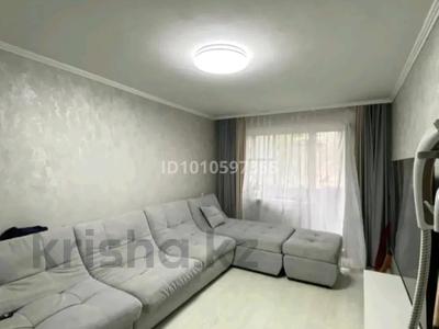 3-бөлмелі пәтер · 62 м² · 1/5 қабат, мкр Юго-Восток, мкр Юго-Восток, 28й микрорайон 24 — Муканова, бағасы: 25 млн ₸ в Караганде, Казыбек би р-н