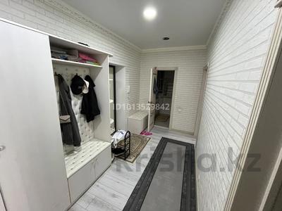 2-бөлмелі пәтер · 60.4 м² · 3/5 қабат, Айтеке би, бағасы: 22 млн ₸ в Актобе, мкр. Курмыш