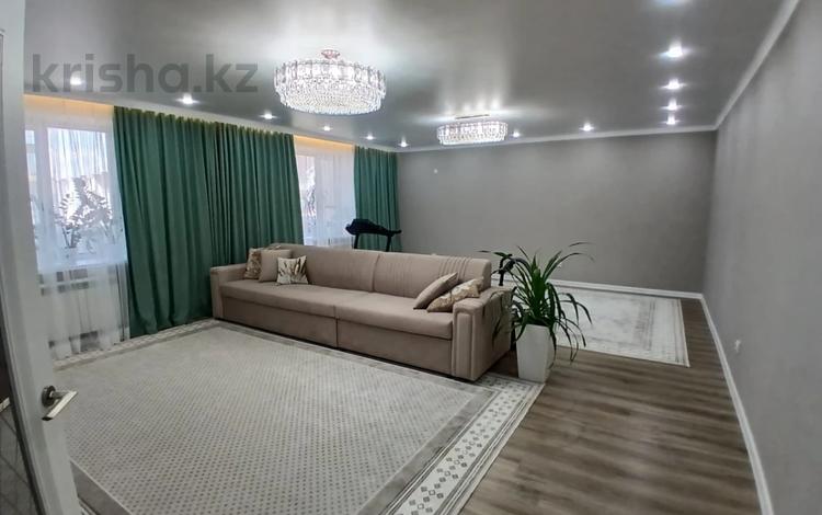 3-бөлмелі пәтер · 112.5 м² · 4/5 қабат, мкр. Алтын орда, бағасы: 52 млн ₸ в Актобе — фото 2