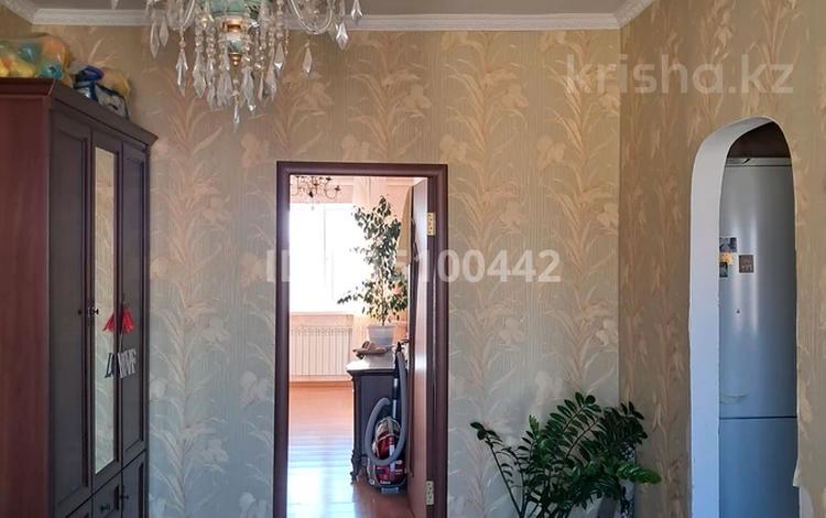 2-бөлмелі пәтер · 42.8 м² · 4/4 қабат, пр. Азаттык 131 — шалкыма, бағасы: 14 млн ₸ в Атырау, мкр Жилгородок — фото 2