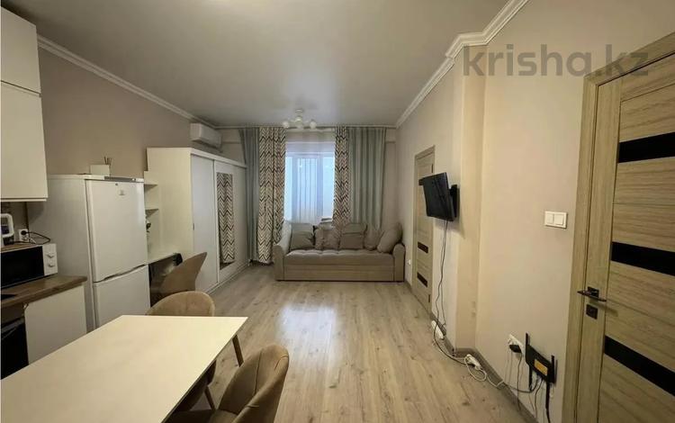 2-комнатная квартира · 40 м² · 10/10 этаж, мкр Аксай-1 11/7 за 29 млн ₸ в Алматы, Ауэзовский р-н — фото 2
