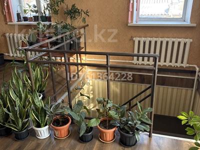 Продажа домов и дачи в Карагандинской обл.: Отдельный дом · 5 комнат · 165 м² · 6 сот., Майкудук, Люксембург 145а за 50 млн 〒 Отдельный дом · 5 комнат · 165 м² · 6 сот., Майкудук, Люксембург 145а за 50 млн 〒 в Караганде, Алихана Бокейханова р-н