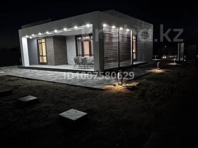 Дом · 3 комнаты · 140 м², Пчеловодов 583 — ВДУ Весна, район Малибу за 120 000 〒 в Костанае