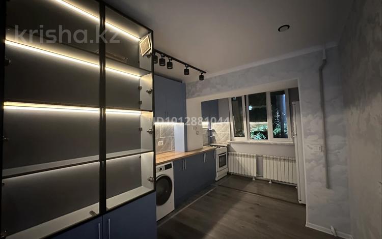 2-комнатная квартира · 58 м² · 2/5 этаж, мкр Жетысу-4 за 49 млн ₸ в Алматы, Ауэзовский р-н — фото 2