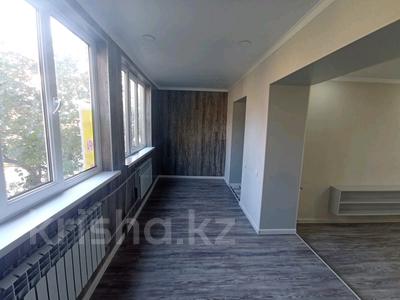 2-комнатная квартира, 52 м², 1/4 этаж, 1 мая 22а за 18.5 млн 〒 в Шымкенте, Туран р-н