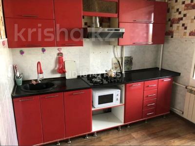 2-комнатная квартира · 64 м² · 4/5 этаж, мкр 8, Абылхаирхана 64/1 — Пересечение 101 стрелковой и абылхаирхана остановка каз почта за 180 000 ₸ в Актобе