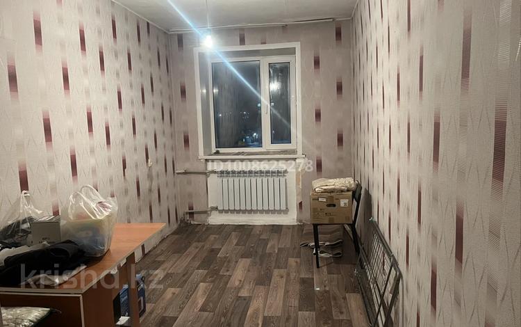 2-бөлмелі пәтер · 44 м² · 5/5 қабат, Ауезова, бағасы: 12 млн ₸ в  — фото 2