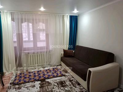 2-бөлмелі пәтер · 64 м² · 2/5 қабат, Назарбаева 242 — Центр, бағасы: 160 000 〒 в Уральске