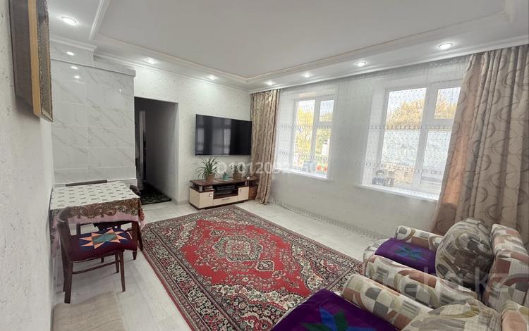 2-бөлмелі пәтер · 40 м² · 1/1 қабат, Балуан Шолака 48/3, бағасы: 8 млн ₸ в Макинске — фото 2