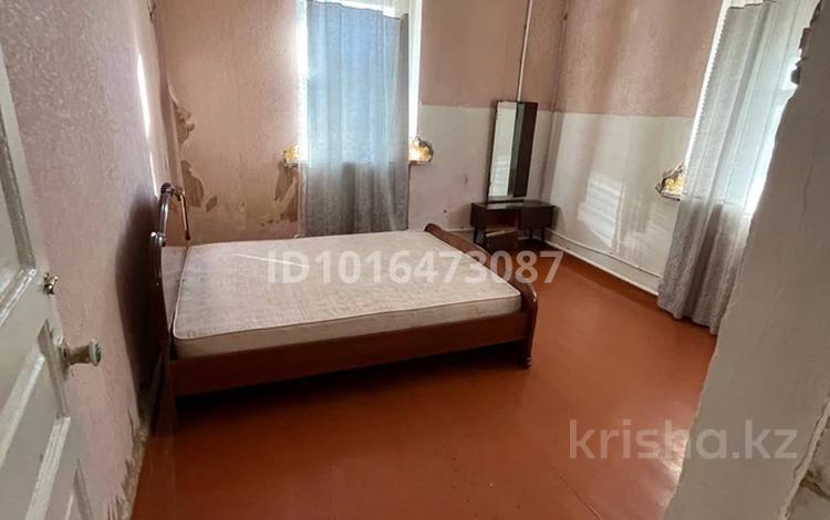 2-комнатная квартира · 62 м² · 1/2 этаж, Майкудук 48 за 13 млн ₸ в Караганде, Алихана Бокейханова р-н — фото 2