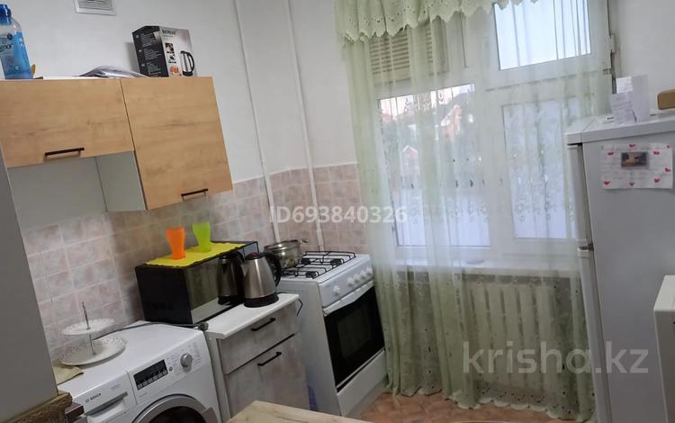 1-бөлмелі пәтер, 30 м², 4/5 қабат ай сайын, Авангард 38, бағасы: 100 000 〒 в Атырау, мкр Авангард-3 — фото 2