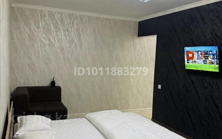 2-комнатная квартира · 45 м² · 2/5 этаж, ул. Гани Иляева 22 за 15 000 ₸ в Шымкенте, Енбекшинский р-н — фото 2