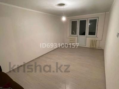 1-комнатная квартира, 31.8 м², 3/5 этаж, Каратай Турысов 22 — мкр. Акбулак, дом 22, кв.90 за 11.5 млн 〒 в Таразе