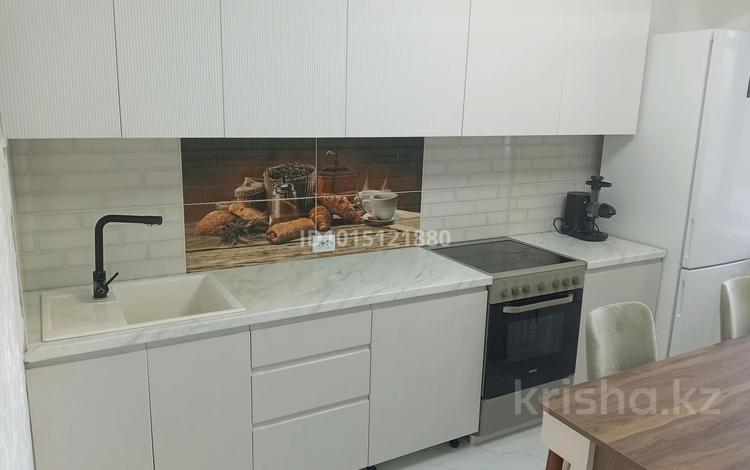 2-бөлмелі пәтер · 77 м² · 3/12 қабат, Кабанбаи батыра 40, бағасы: 37.5 млн ₸ в Астане, Есильский р-н — фото 2