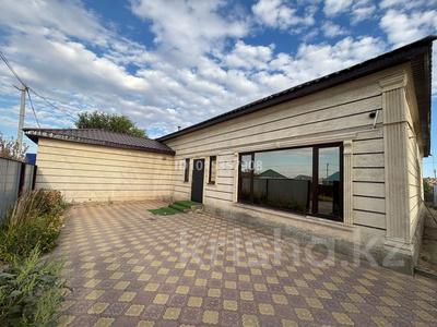 Отдельный дом · 4 комнаты · 240 м² · 12 сот., ЖМ САЯ 102 за 45 млн ₸ в Актобе, жилой массив Заречный-1