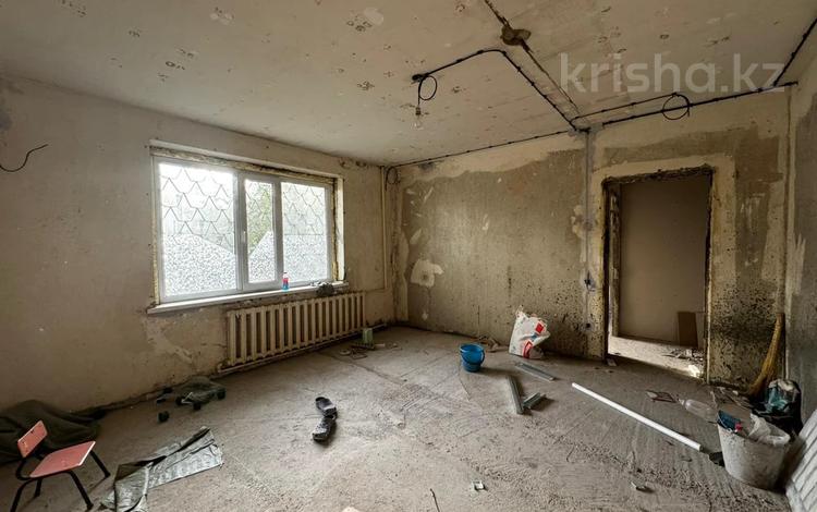 3-бөлмелі пәтер · 64 м² · 1/10 қабат, мкр Юго-Восток, мкр Степной 4 11, бағасы: 20 млн ₸ в Караганде, Казыбек би р-н — фото 2