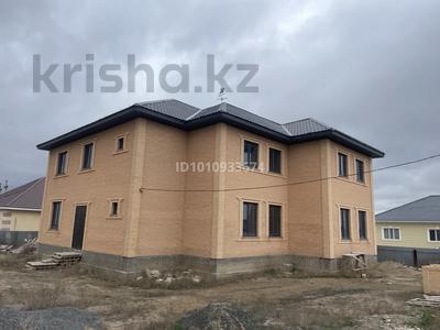 Отдельный дом · 9 комнат · 400 м² · 10 сот., мкр Оркен, 38 38 — Канал жакта за 44 млн 〒 в Атырау