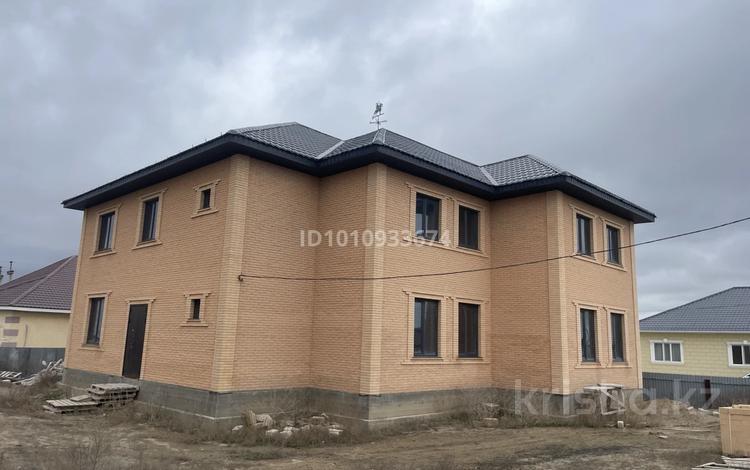 Отдельный дом · 9 комнат · 400 м² · 10 сот., мкр Оркен, 38 38 — Канал жакта за 44 млн 〒 в Атырау — фото 2