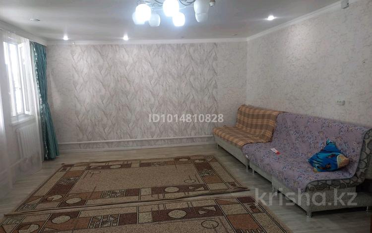 2 бөлме · 30 м², Ынталы 5 — Магазин Роза, бағасы: 75 000 ₸ в Астане, р-н Байконур — фото 2