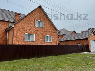 Отдельный дом · 6 комнат · 236 м² · 10 сот., Семашко 42 за 96 млн 〒 в Петропавловске