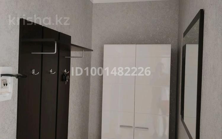 1-комнатная квартира · 45 м² · 2/5 этаж, мкр. Алтын орда, Мкрн Батыс-2 40B за 150 000 ₸ в Актобе — фото 2