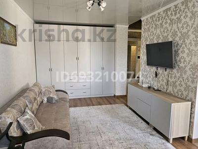 1-комнатная квартира, 37 м², 8/13 этаж помесячно, Айнаколь 54а за 160 000 〒 в Астане, Алматы р-н