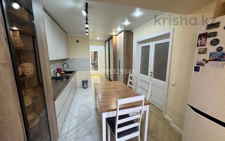 2-бөлмелі пәтер · 60 м² · 4/10 қабат, Боткина 18, бағасы: 45.5 млн ₸ в Алматы, Жетысуский р-н — фото 2