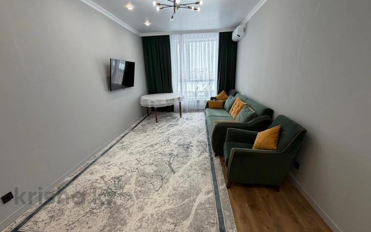 3-комнатная квартира · 80 м² · 3/5 этаж, мкр Юго-Восток, Муканова за 42 млн ₸ в Караганде, Казыбек би р-н — фото 2