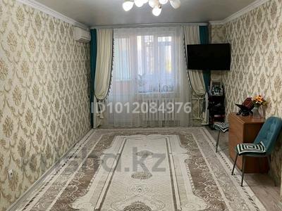 2-комнатная квартира · 77.6 м² · 8/10 этаж, Набережная 85 — Кунаева за 18.5 млн 〒 в Актобе, мкр. Курмыш