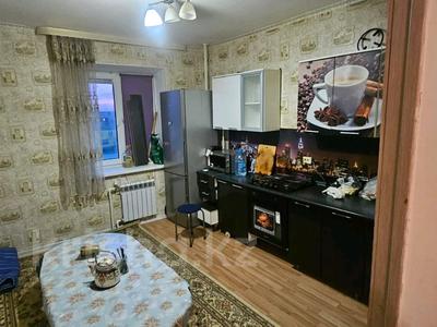 2-комнатная квартира · 65 м² · 4/10 этаж, 10 микр 24 за 21.9 млн 〒 в Аксае