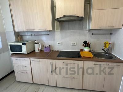 1-комнатная квартира · 50 м² · 8/13 этаж, Есенова 160/3 за 300 000 ₸ в Алматы, Жетысуский р-н