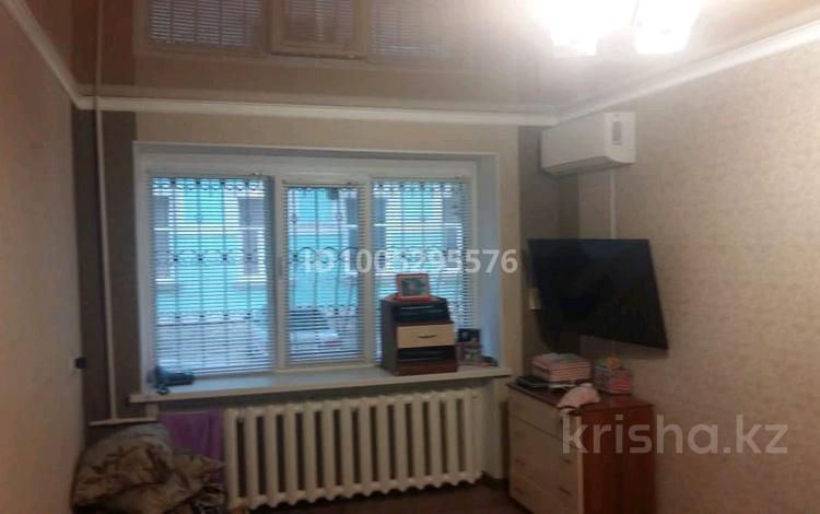 1-бөлмелі пәтер · 29.5 м² · 1/5 қабат, Айтеке би 54 — Некрасово угол здание Казактелекома и института НУр, бағасы: 8 млн ₸ в Актобе, мкр. Курмыш — фото 2